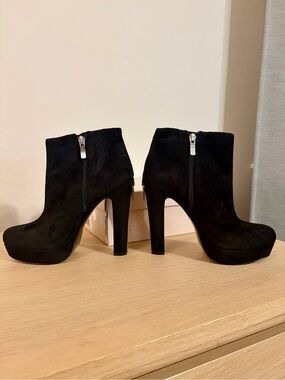 BCBGeneration Black Suede Platform Ankle Booties with Zipper Detail